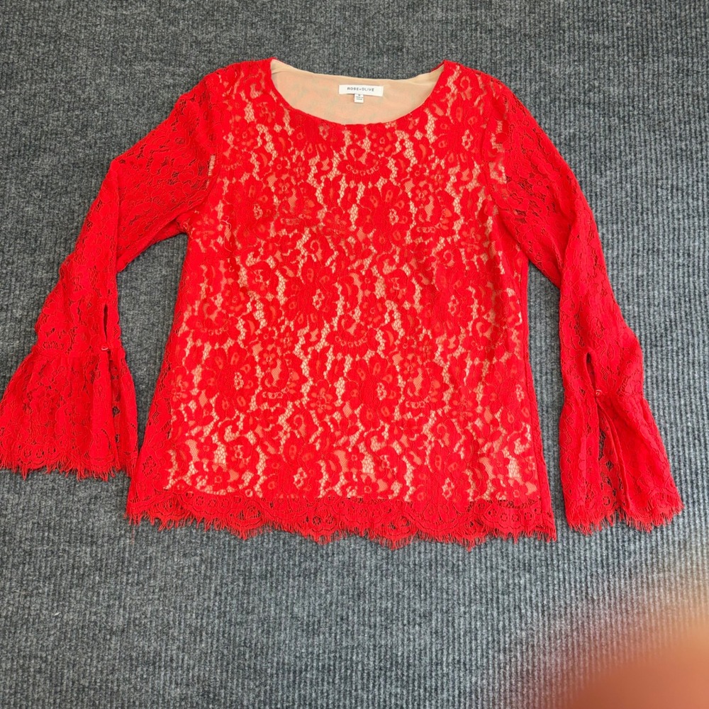 Romantic Red Floral Lace Blouse M Bell Sleeve Fringe Boho Chic Rose & Olive